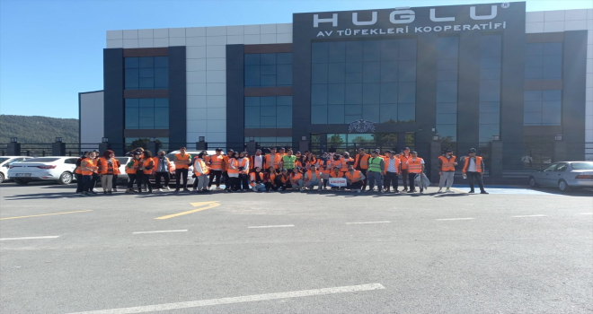 Beyşehir'de üniversite öğrencileri hem çevre temizliği yaptı, hem kaynaştı