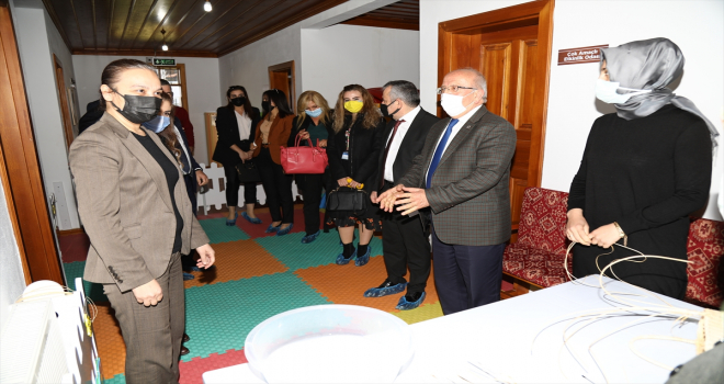 Çubuk'ta dezavantajlı kadınlar tarafından üretilen ürünler incelendi