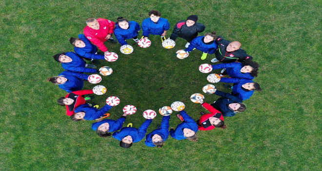 Gazi Lisesi, Kadınlar Futbol 2. Ligi'ne şampiyonluk parolasıyla hazırlanıyor