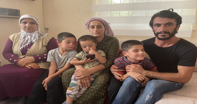 Görme engelli Batuhan dünyayı annesinin gözünden tanıyor