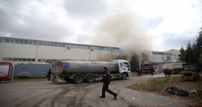 GÜNCELLEME - Eskişehir'de ambalaj fabrikasında çıkan yangın kontrol altına alındı 