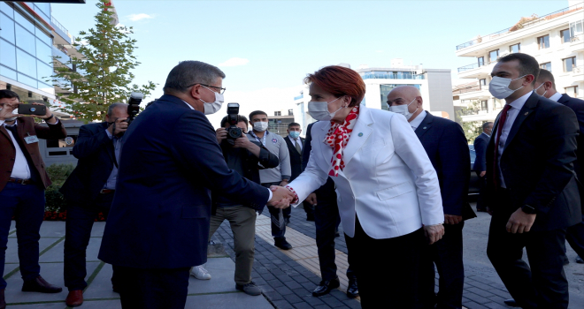 İYİ Parti Genel Başkanı Akşener, Gelecek Partisi Genel Başkanı Davutoğlu'nu ziyaret etti