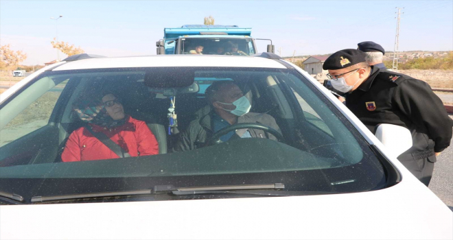 Kayseri'de jandarmadan trafik denetimi 