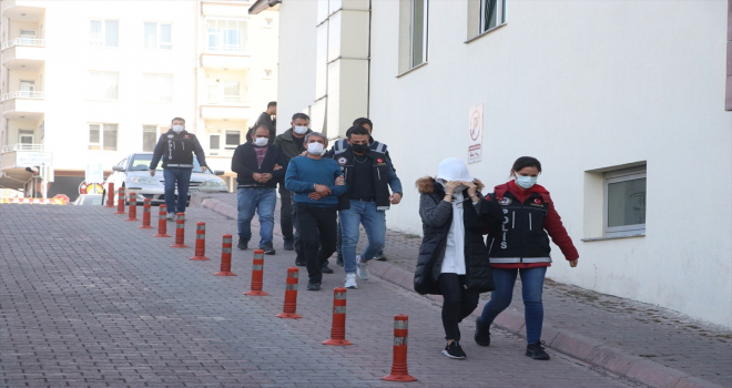 Kayseri'de uyuşturucu operasyonlarında 18 zanlı yakalandı