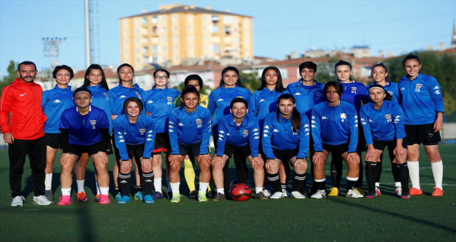 Kayseri Gençlerbirliği, Turkcell Kadın Futbol Ligi'ne iddialı hazırlanıyor