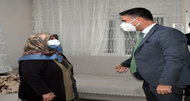 Kırıkkale Valisi Tekbıyıkoğlu'ndan şehit ailelerine ziyaret