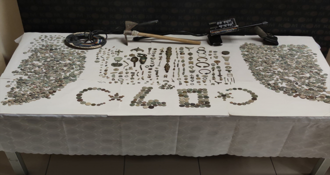 Kırşehir'de 3 bin 103 parça tarihi eser ele geçirildi