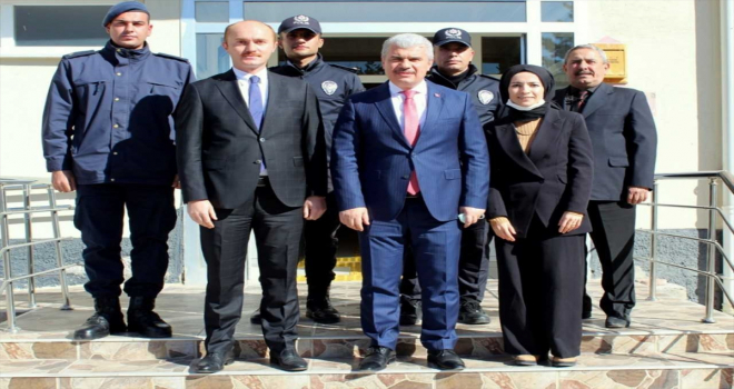 Kırşehir Valisi Akın kurumları ziyaret etti
