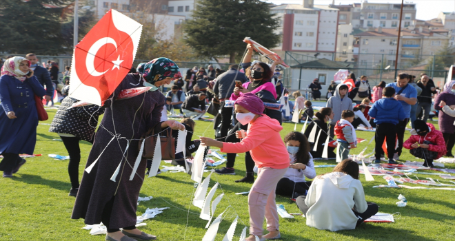 Nevşehir'de uçurtma şenliği düzenlendi