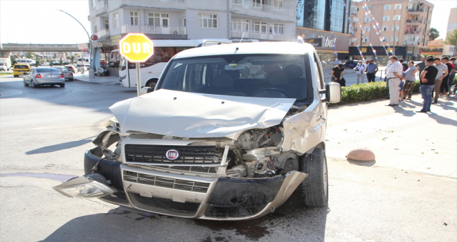 Serik'te trafik kazasında bir kişi yaralandı