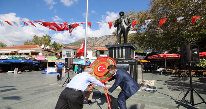 Serik ve Kaş'ta Muhtarlar Günü törenle kutlandı