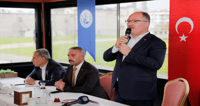 Sivas Belediye Başkanı Bilgin, 65 mahalle muhtarıyla bir araya geldi