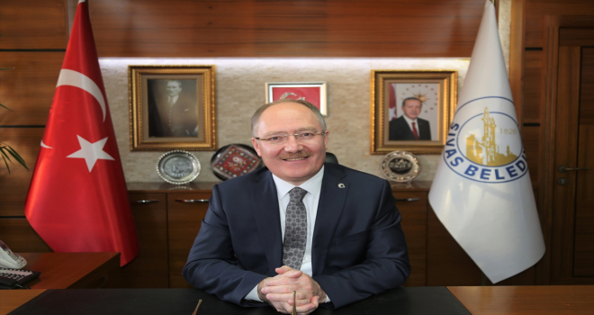 Sivas Belediye Başkanı Bilgin ve SESOB Başkanı Köksal'dan Cumhuriyet Bayramı mesajı