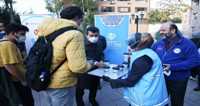 TDV'den üniversite öğrencilerine çorba ikramı