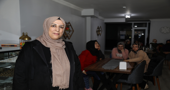 Ankara'da bir grup kadın, el yapımı ürünlerini sosyal medyadan satıyor