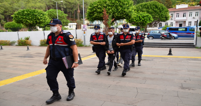Antalya'da inşaatlardan hırsızlık yaptıkları iddiasıyla 3 şüpheli yakalandı