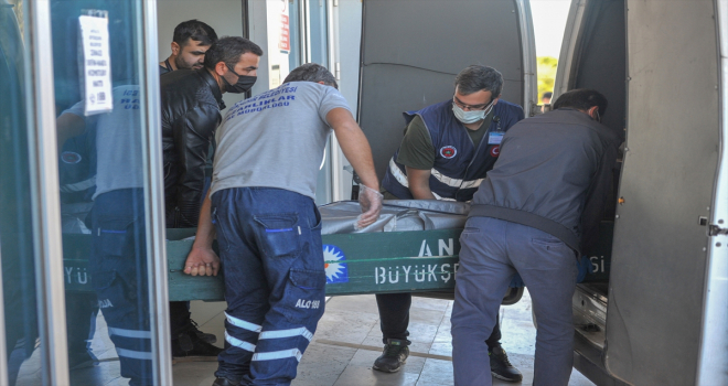 Antalya'da öldürülen kişinin cenazesi yakınlarına teslim edildi