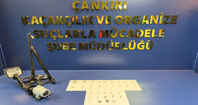 Çankırı'da tarihi eser operasyonunda bir araçta 26 sikke bulundu