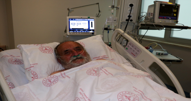 Diyabet, KOAH ve alzaymır hastası Ahmet dede aşı sayesinde Kovid-19'u yendi
