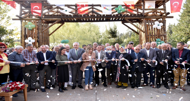 DokumaPark'ta 100 farklı bitki türünü barındıran 