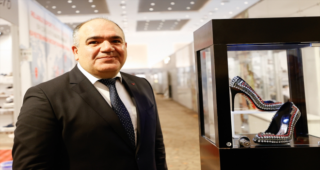 Eksposhoes Ayakkabı Moda Saraciye Fuarı, Antalya'da açıldı