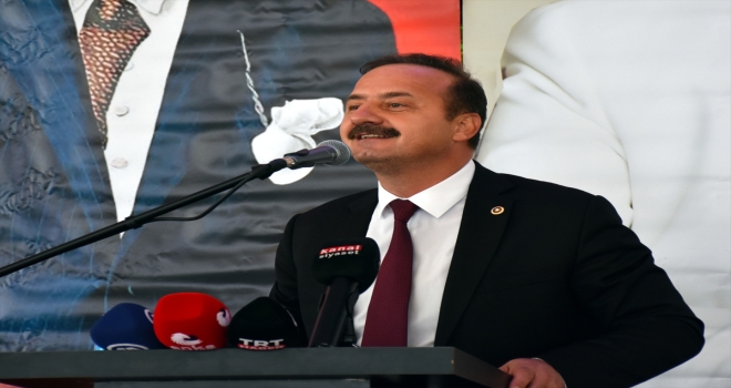İYİ Partili Ağıralioğlu, Kırıkkale'de vatandaşlarla buluştu