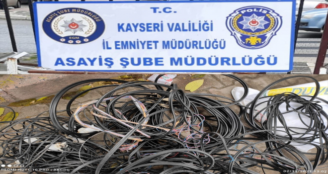 Kayseri'de hırsızlık yapan 2 şüpheli suçüstü yakalandı
