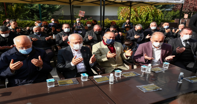 Kılıçdaroğlu'ndan Başak Cengiz'in ailesine taziye ziyareti