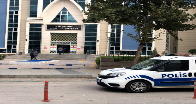 Kırşehir'de karısını bıçakla öldüren sanık eşini 