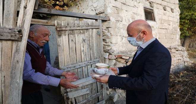 Kocasinan'da ihtiyaç sahiplerine sıcak yemek hizmeti
