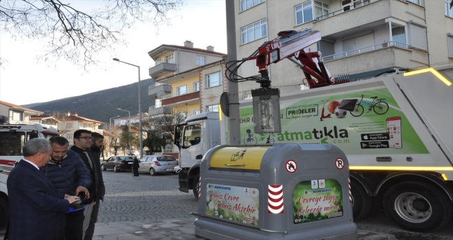 Akşehir'de 3 bin 750 litrelik yeni nesil çöp konteynerleri hizmete girdi