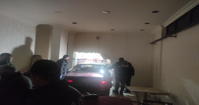 Ankara'da bir kişi, tartışmaları üzerine otomobille iş yerine giren ortağını öldürdü