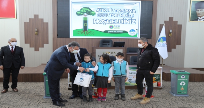 Çubuk'ta atık pil toplama kampanyasında dereceye girenlere ödülleri verildi