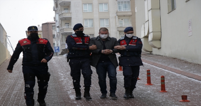 Kayseri'de 20 litre kaçak içki ele geçirildi 