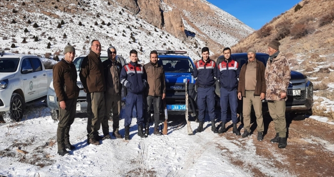 Kayseri'de kaçak avlanan 3 kişi suçüstü yakalandı
