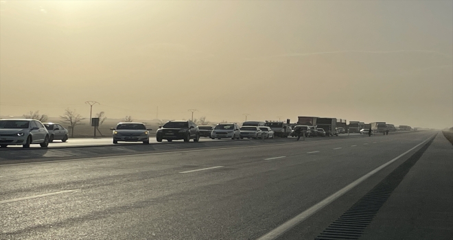 Konya'da kum fırtınası! 7 kişi yaralandı