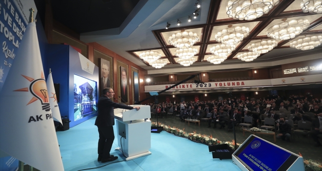 Nebati ve Kasapoğlu, AK Parti'li belediye başkanlarına Bakanlık çalışmalarını anlattı