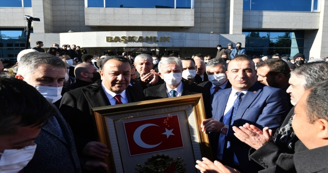 Ankara özel halk otobüsü esnafı, Büyükşehir Belediye Başkanı Yavaş'ı ziyaret etti