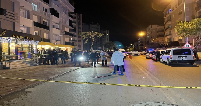 Antalya'da silahlı saldırıya uğrayan kişi ağır yaralandı