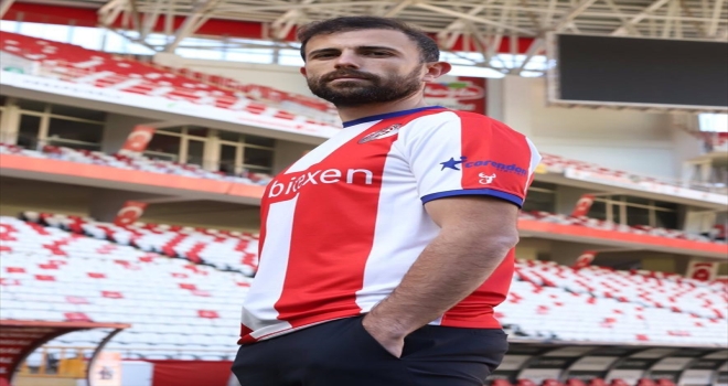 Antalyaspor, Admir Mehmedi'yi kadrosuna kattı
