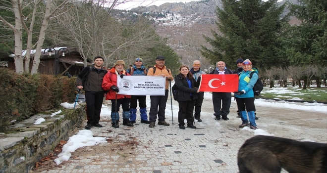 Dağcılık Kulübü üyeleri Seydişehir'de Ferzine Mağarası'na tırmandı