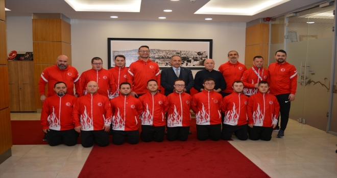 Down Sendromlular Futsal Milli Takımı'ndan Talas Belediyesine ziyaret