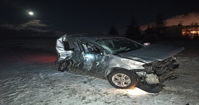 Eskişehir'de meydana gelen trafik kazasında 1 kişi yaralandı 