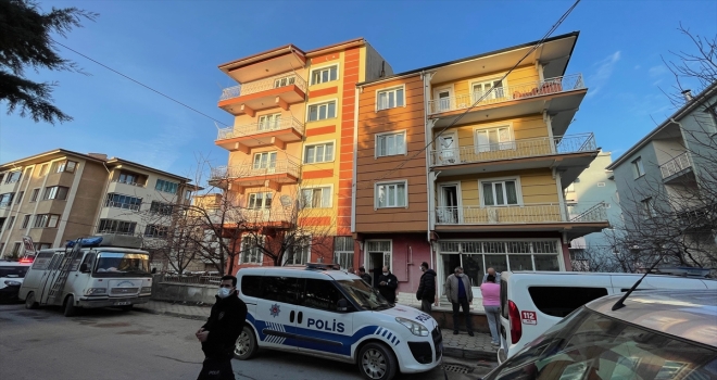 Eskişehir'de tartıştığı eşini bıçakla yaraladığı iddia edilen zanlı yakalandı 