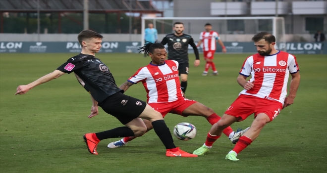 Futbol: Hazırlık maçı 