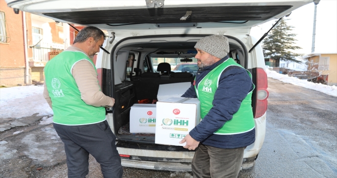 İHH'dan, Çubuk'taki ihtiyaç sahibi ailelere yardım