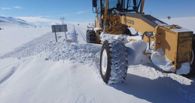Kayseri'de 86 kırsal mahallenin yolu ulaşıma açıldı