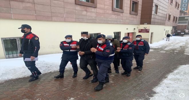 Kayseri'de inşattan malzeme çalan 3 şüpheli tutuklandı