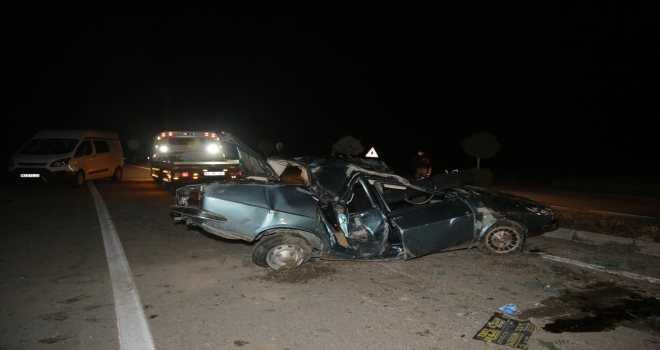 Konya'da ters dönen otomobildeki bir kişi öldü, 3 kişi yaralandı