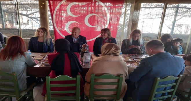 MHP İl Başkan Yardımcısı Suzan Küçüksaraç kadınlarla bir araya geldi